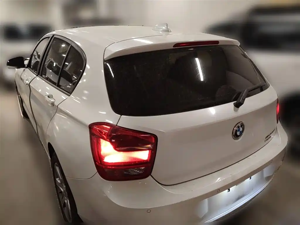 BMW 1 Series (Import) 2013 Facelift 116i Leading Model фото 9