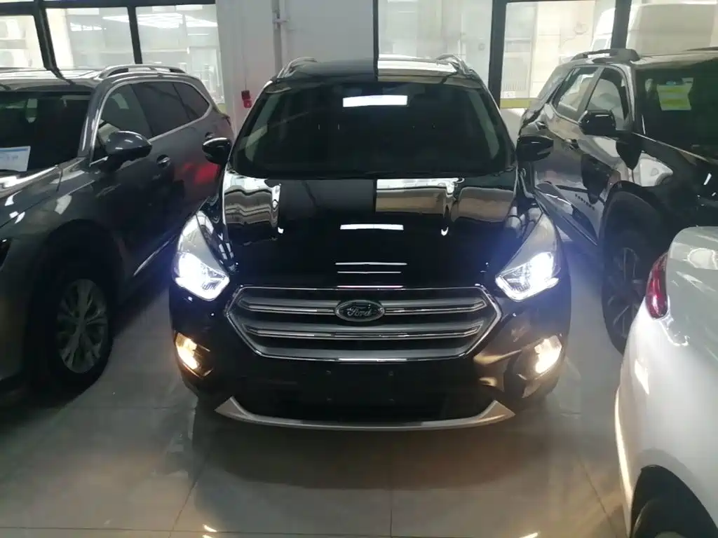 Фото 3 - Ford Kuga
