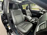 Photo 15 - Toyota Highlander