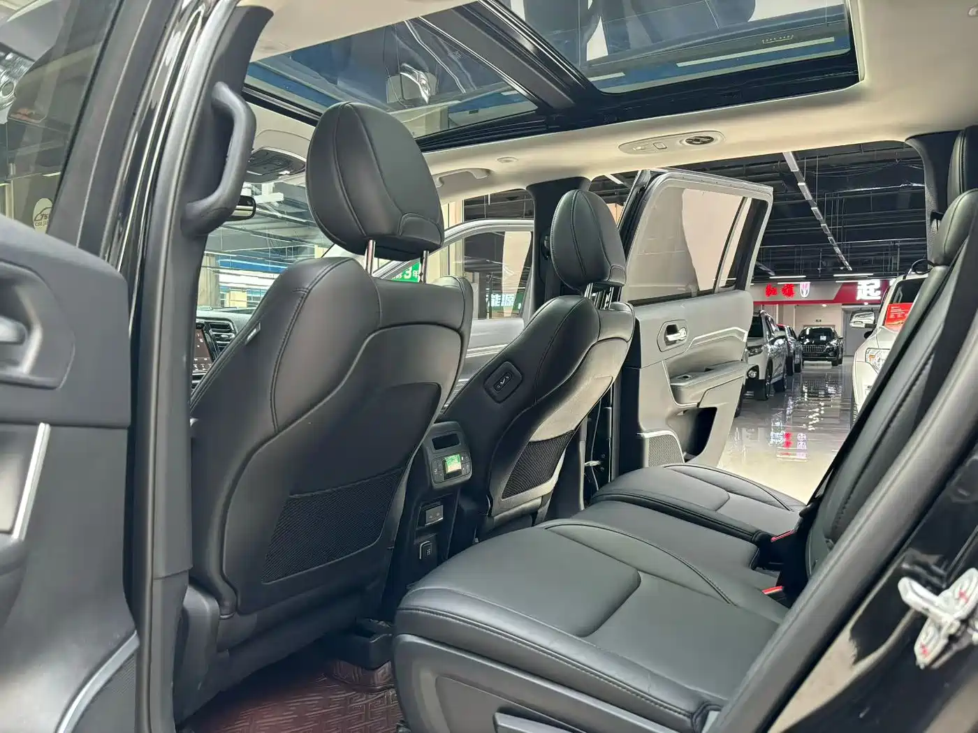 JEEP GRAND COMMANDER