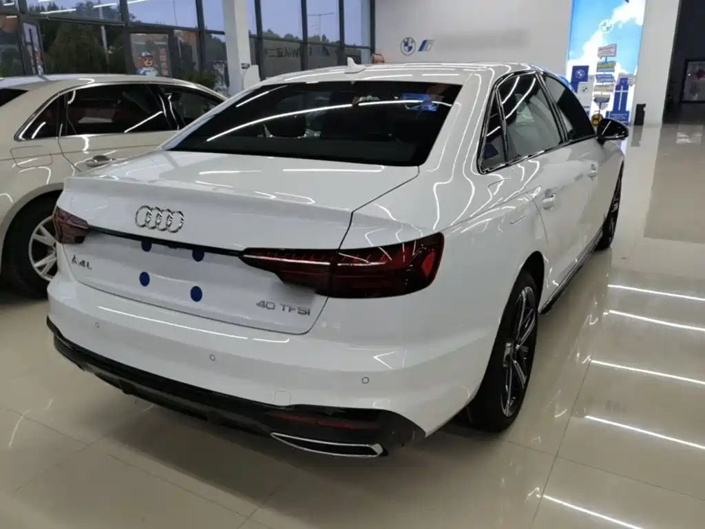 Фото 7 - Audi A4L