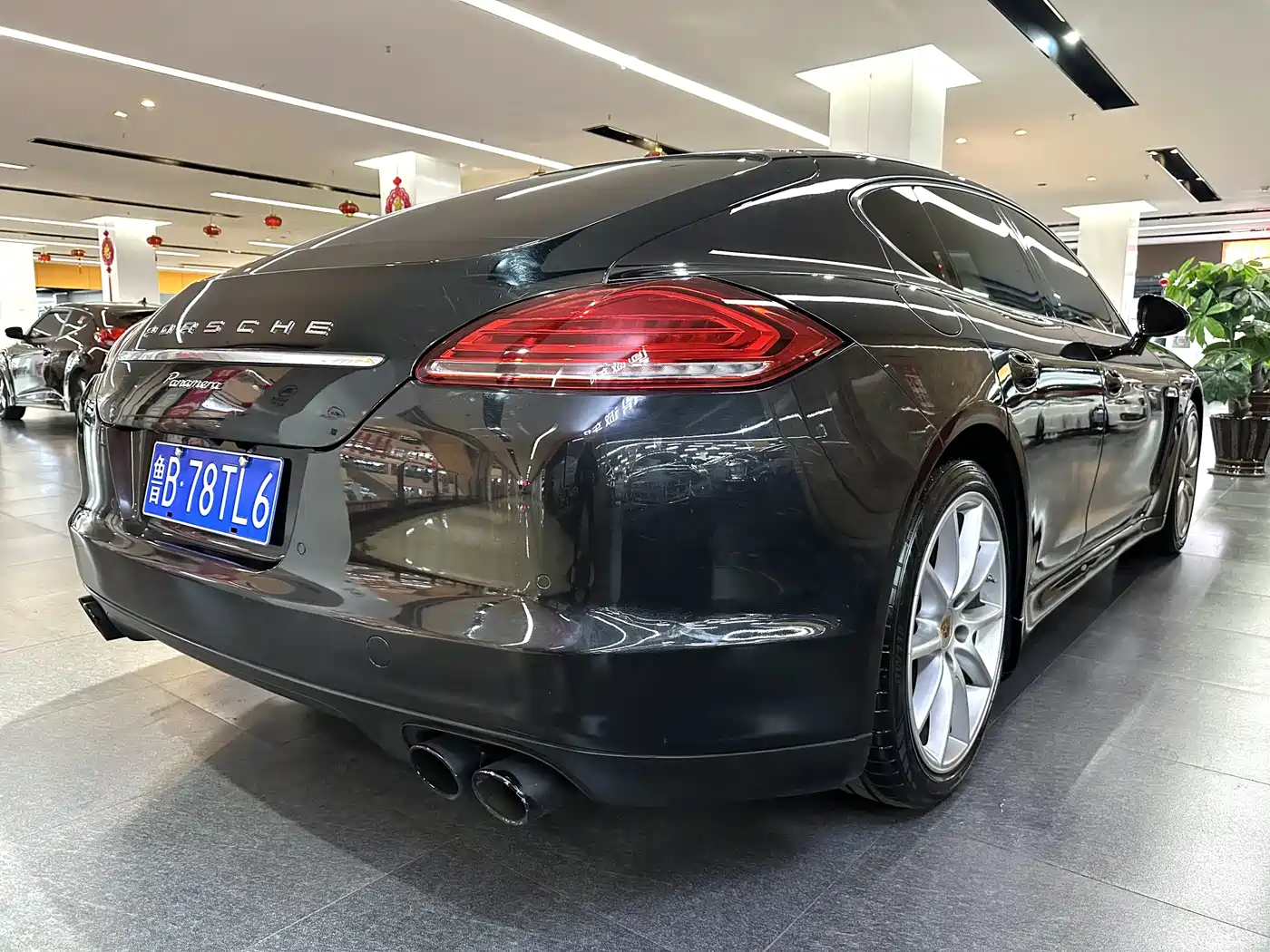 Porsche Panamera 2010 2010 Panamera 3.6L