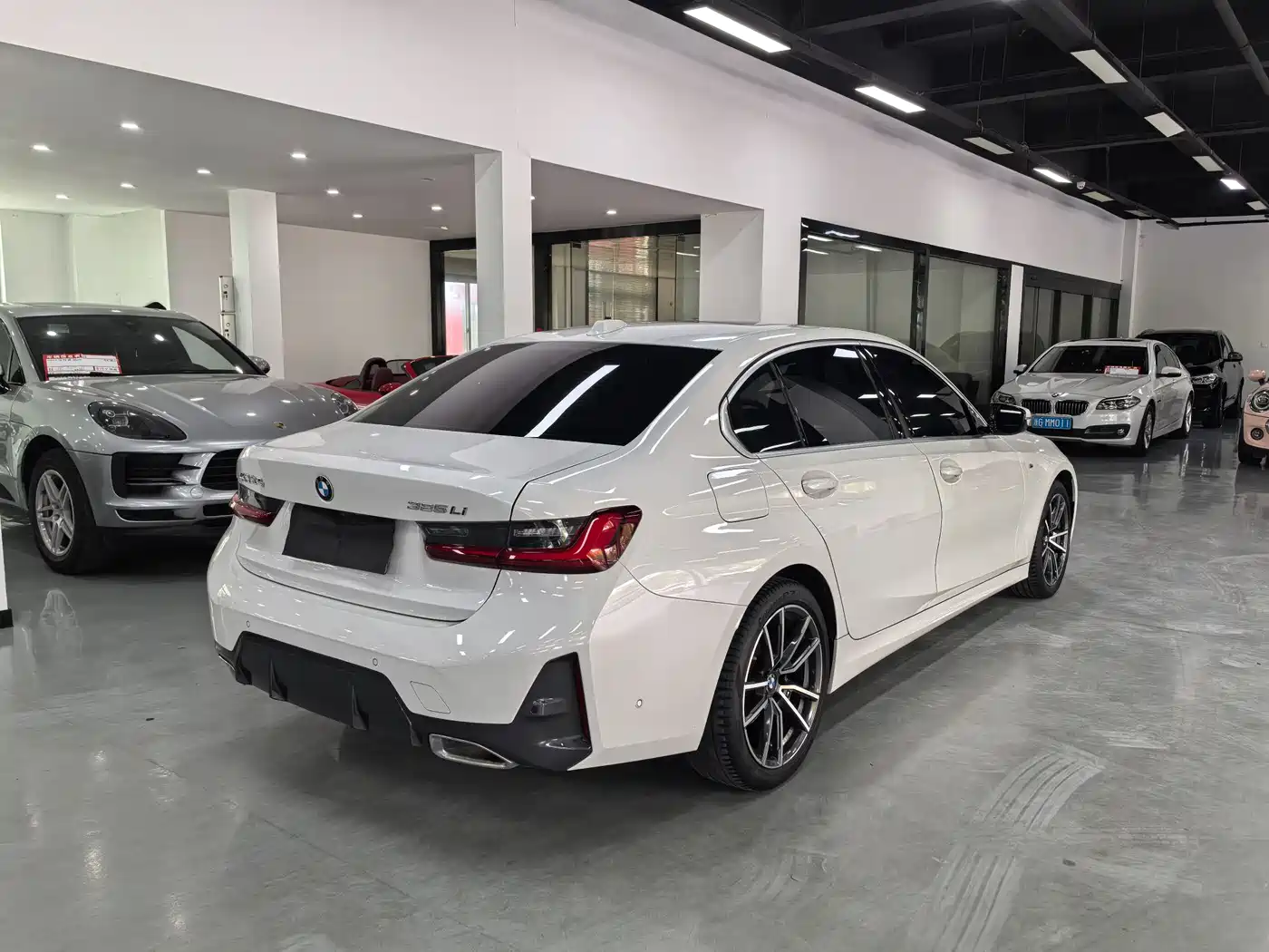 BMW 3 Series 2024 325Li M Sport Package фото 5