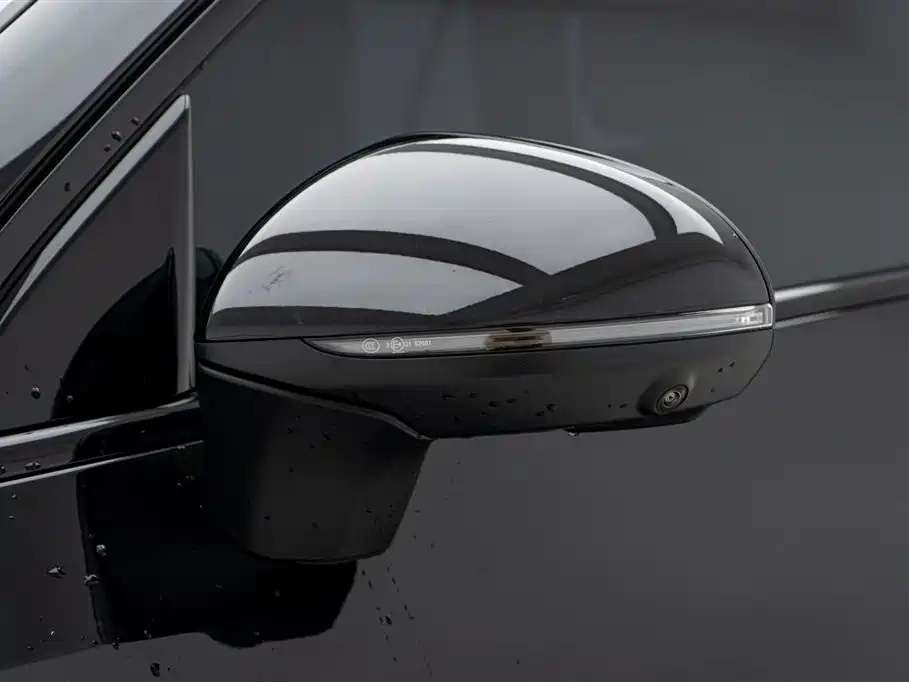 MERCEDES-BENZ GLC AMG