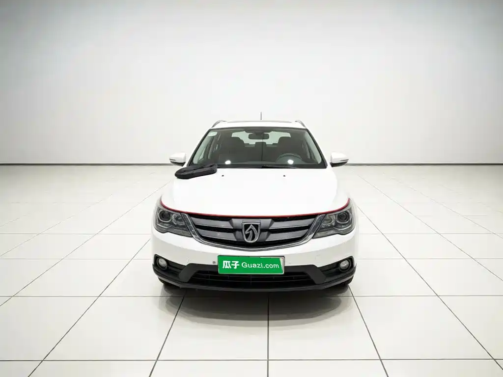 Baojun 730 2014 2014 1.5L Manual Luxury Navigation ESP Edition 7-Seater
