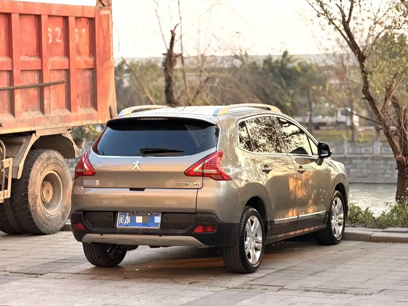 Peugeot 3008 2015 1.6THP Automatic Classic Edition фото 4