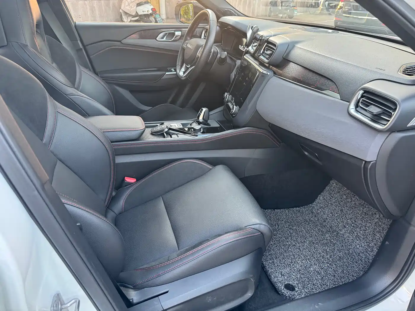 Lynk & Co 03 2019 2.0TD Auto Power Version фото 14