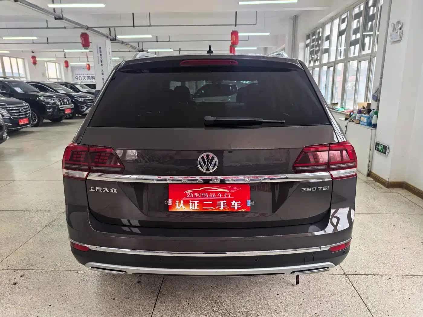Volkswagen Teramont 2019 380TSI 4WD Luxury Edition China VI фото 5