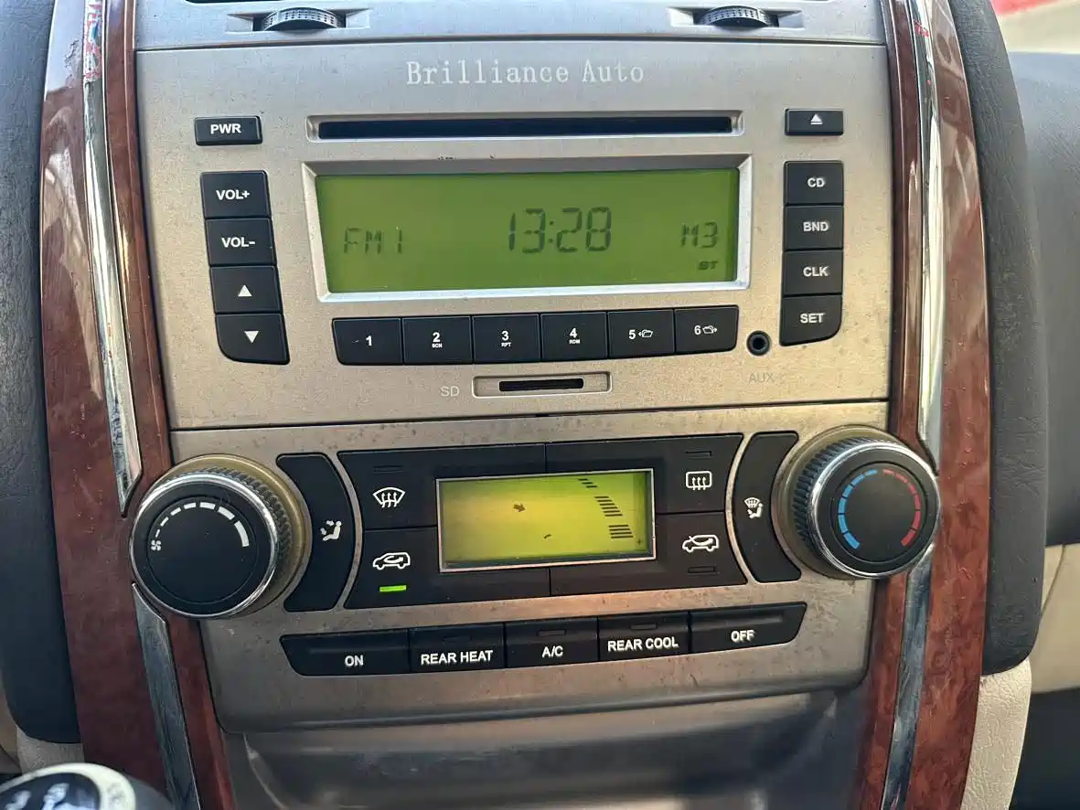 Jinbei Grace 2015 2015 2.0L Classic Edition Luxury Model Long Wheelbase 9-Seater