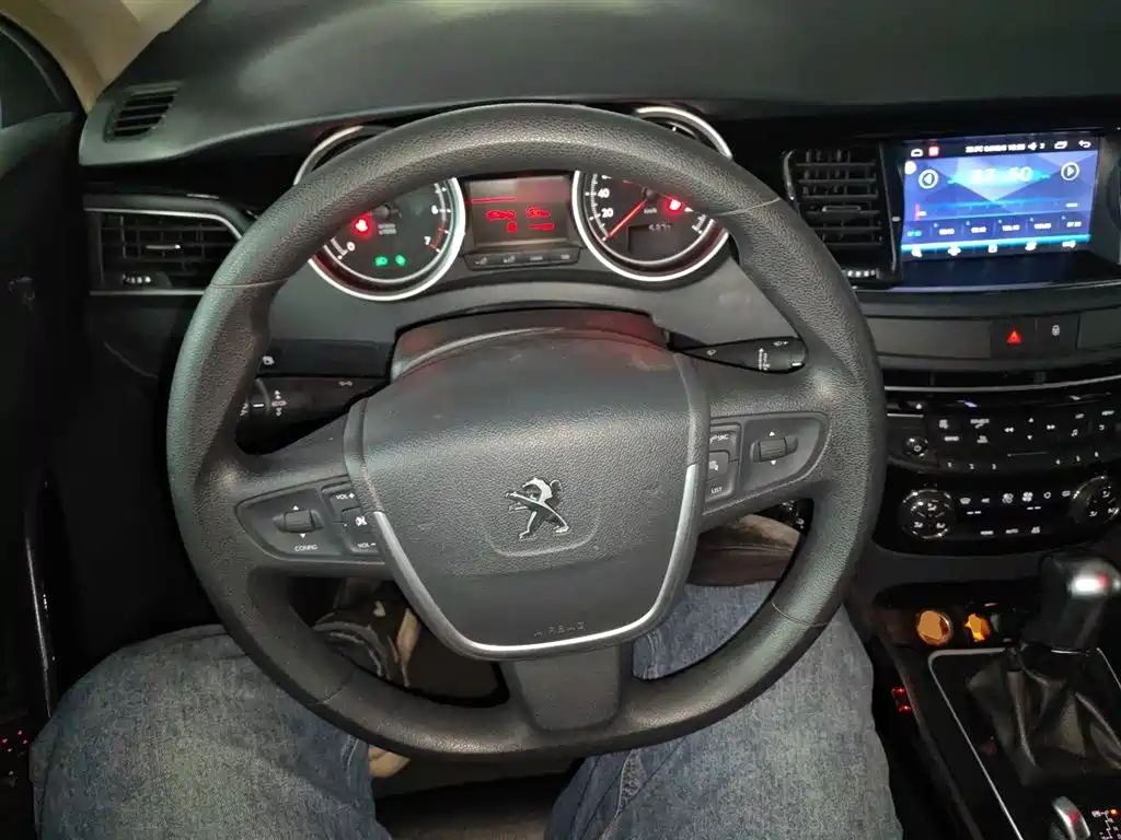 Peugeot 508 2012 2.0L Automatic Sunroof Classic Edition фото 7