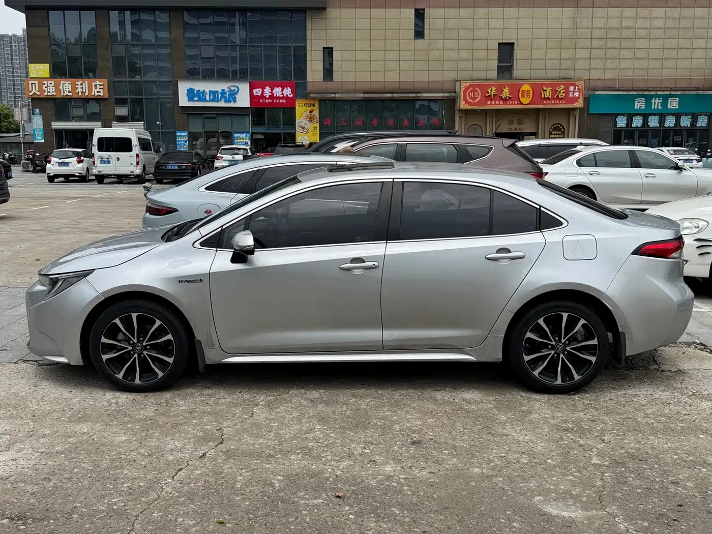 Toyota Levin 2019 Dual Engine 1.8H E-CVT Sport Edition China V фото 3
