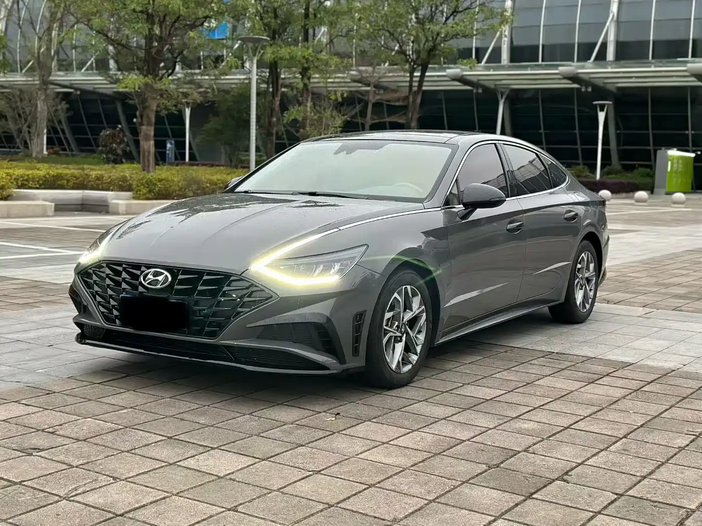 HYUNDAI SONATA