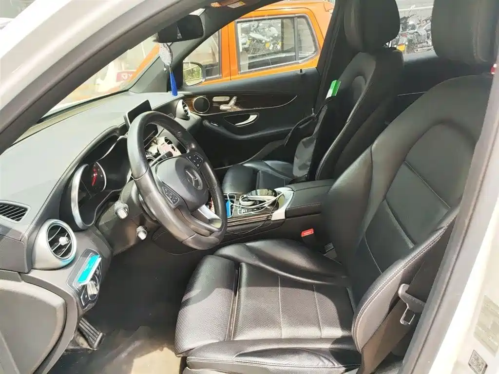 Mercedes-Benz GLC 2018 GLC 260 4MATIC Dynamic фото 8