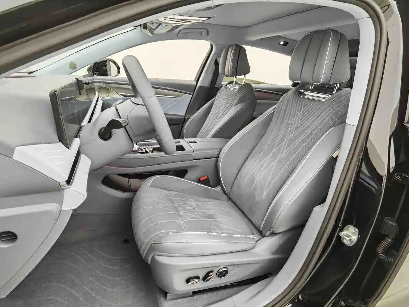 Voyah Passion 2024 2023 4WD Flagship Edition