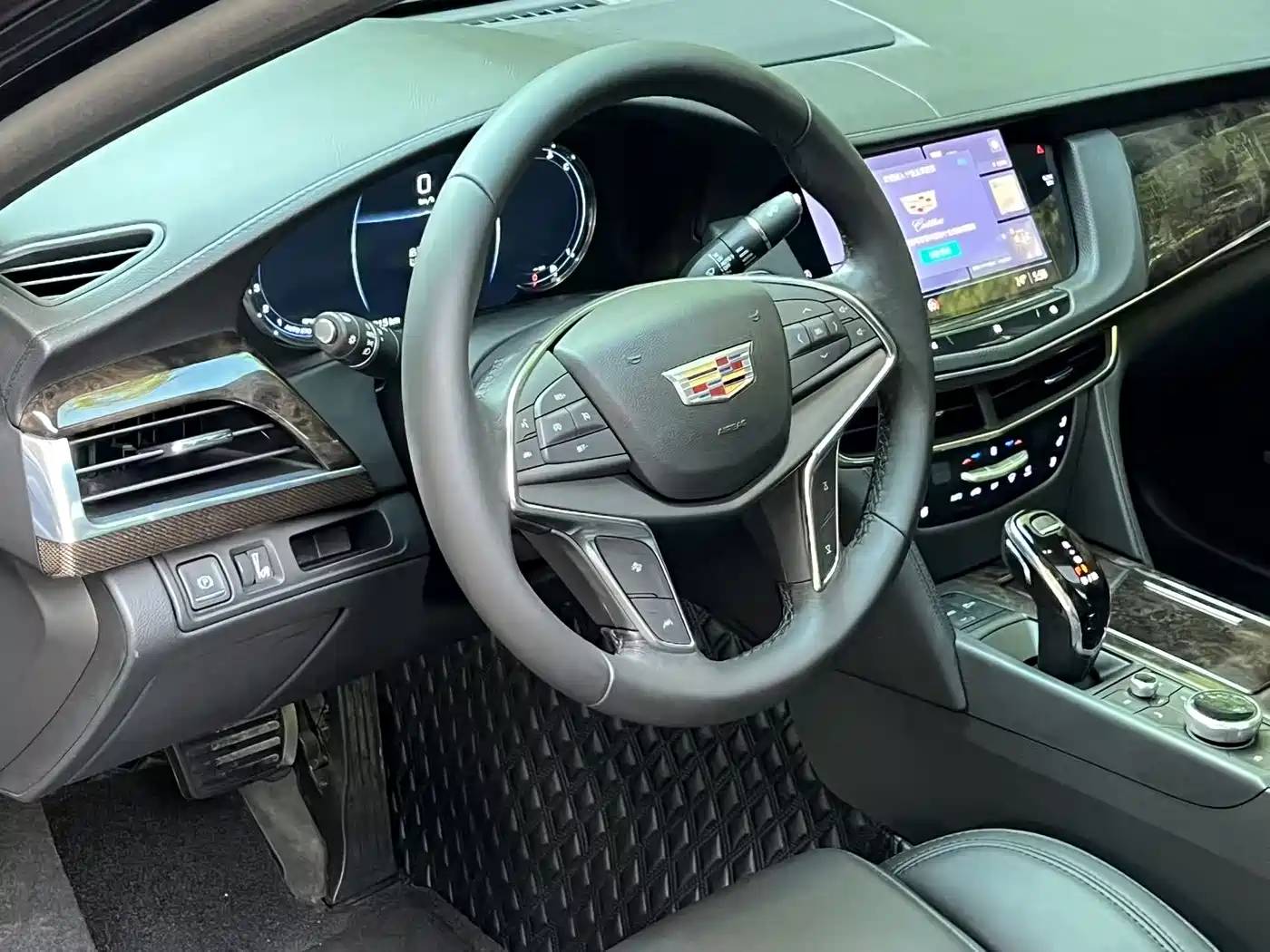 CADILLAC CT6