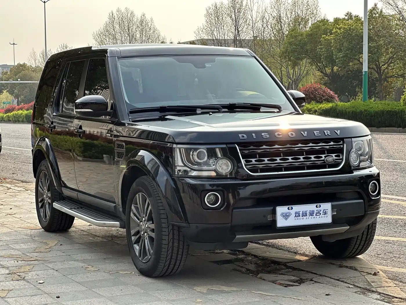 Land Rover Discovery 2016 3.0 SC V6 HSE фото 3