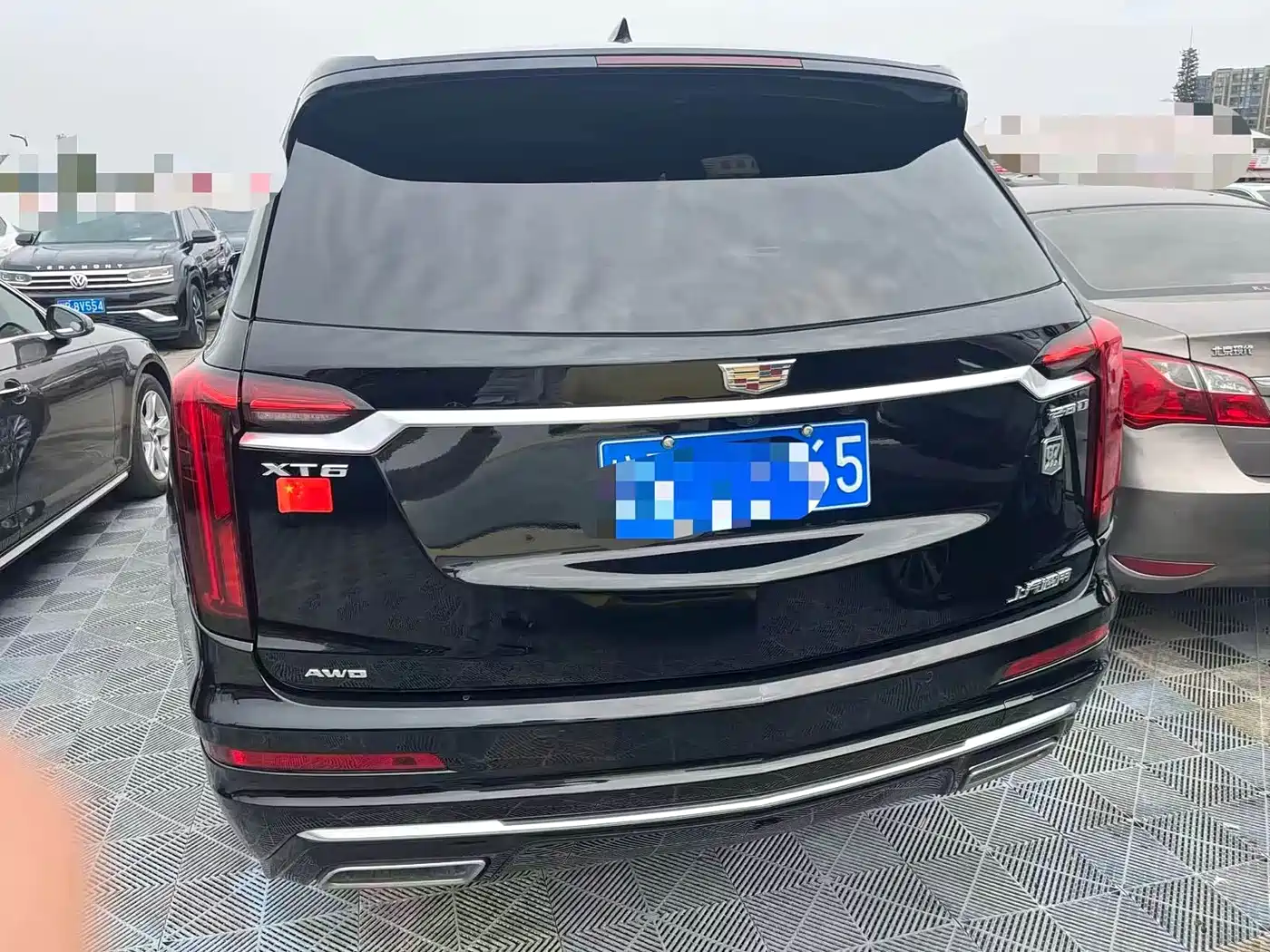 CADILLAC XT6
