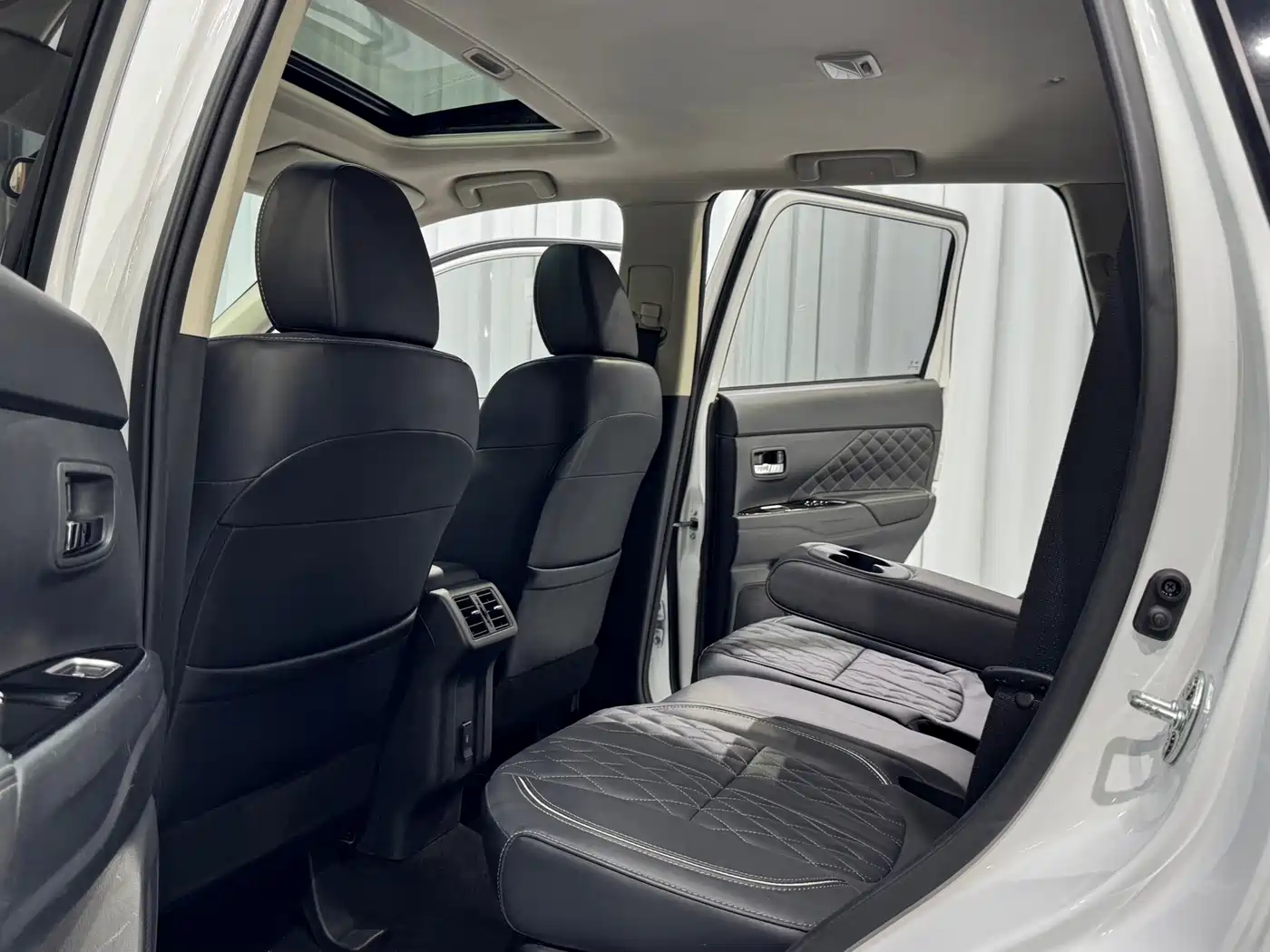 Mitsubishi Outlander 2021 2.0L FWD Comfort Edition 5-seater фото 16