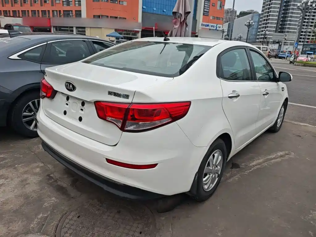 Фото 7 - Kia K2
