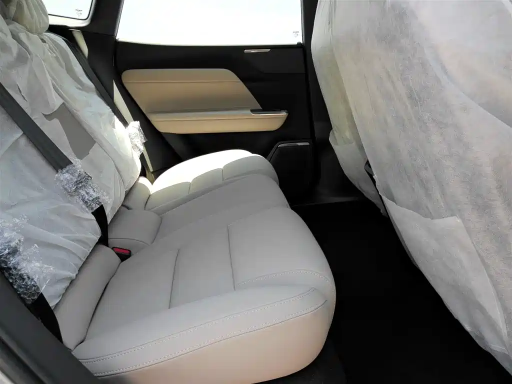 Volvo XC70 Plug-in Hybrid 2026 2026 AWD Extended Range Core