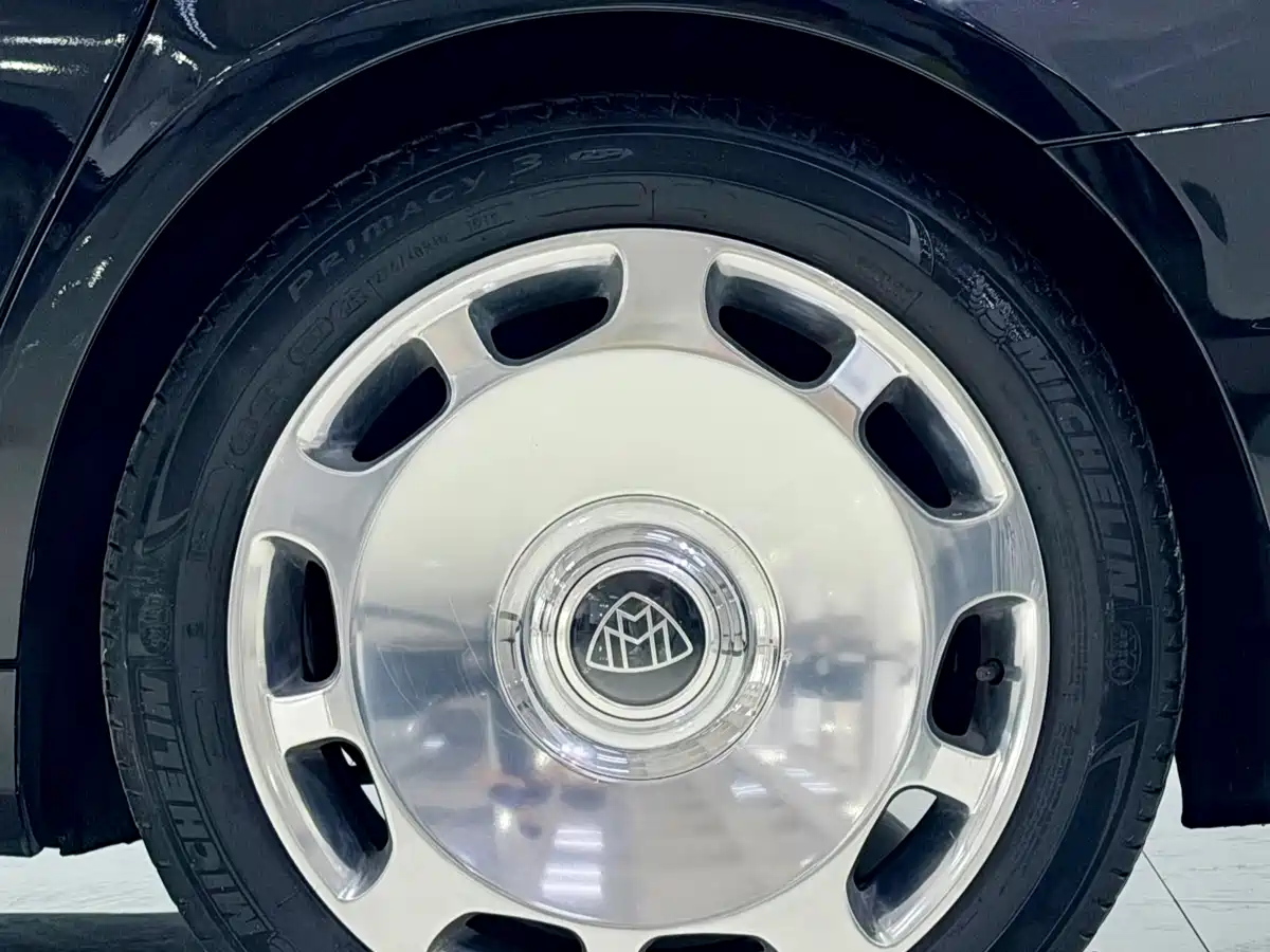 Photo 8 - Mercedes-Benz Maybach S-Class