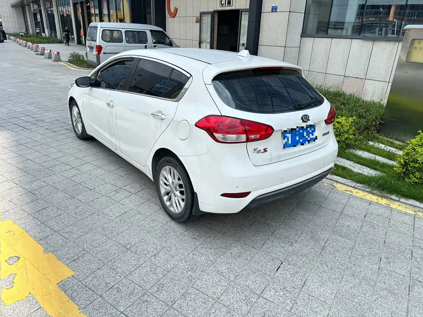 Kia K3S 2014 2014 1.6L Automatic GLS