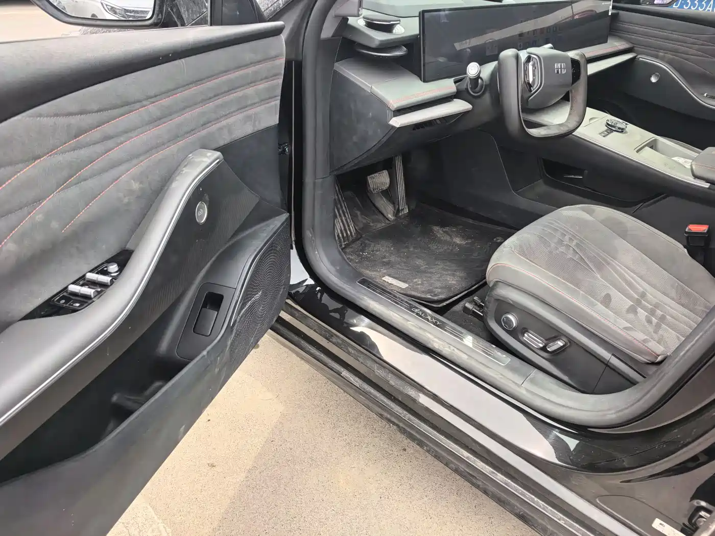 GEELY GALAXY GALAXY E8