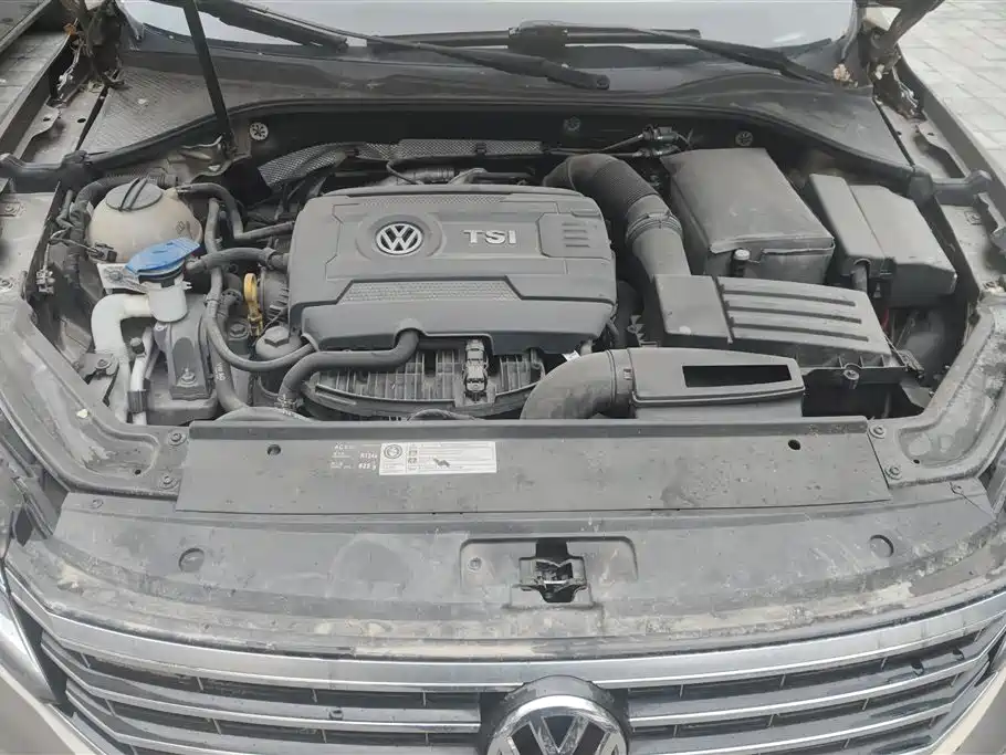 Volkswagen Passat 2016 330TSI DSG Honor Edition фото 10