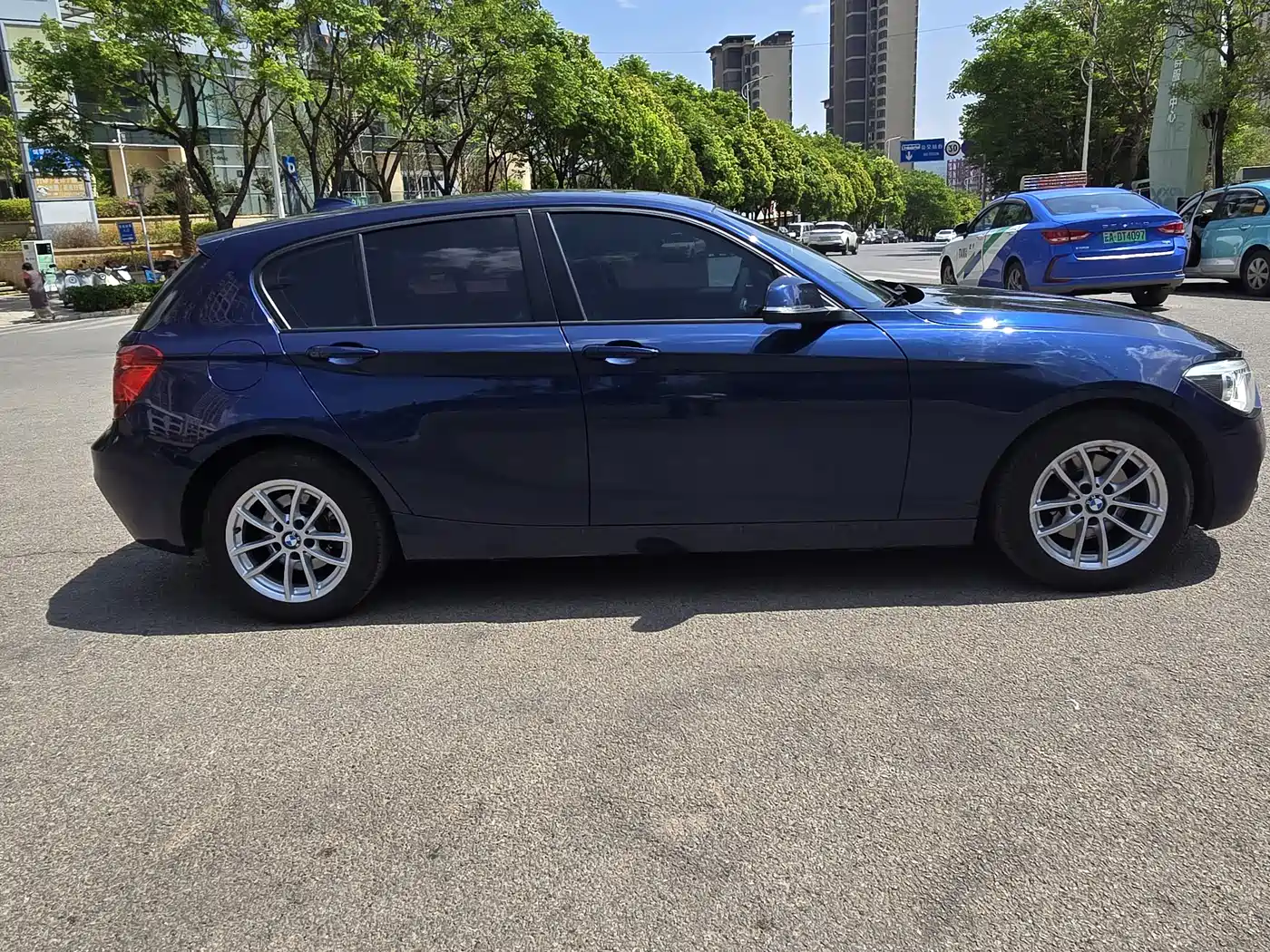 BMW 1 Series (Import) 2012 118i Leading фото 15