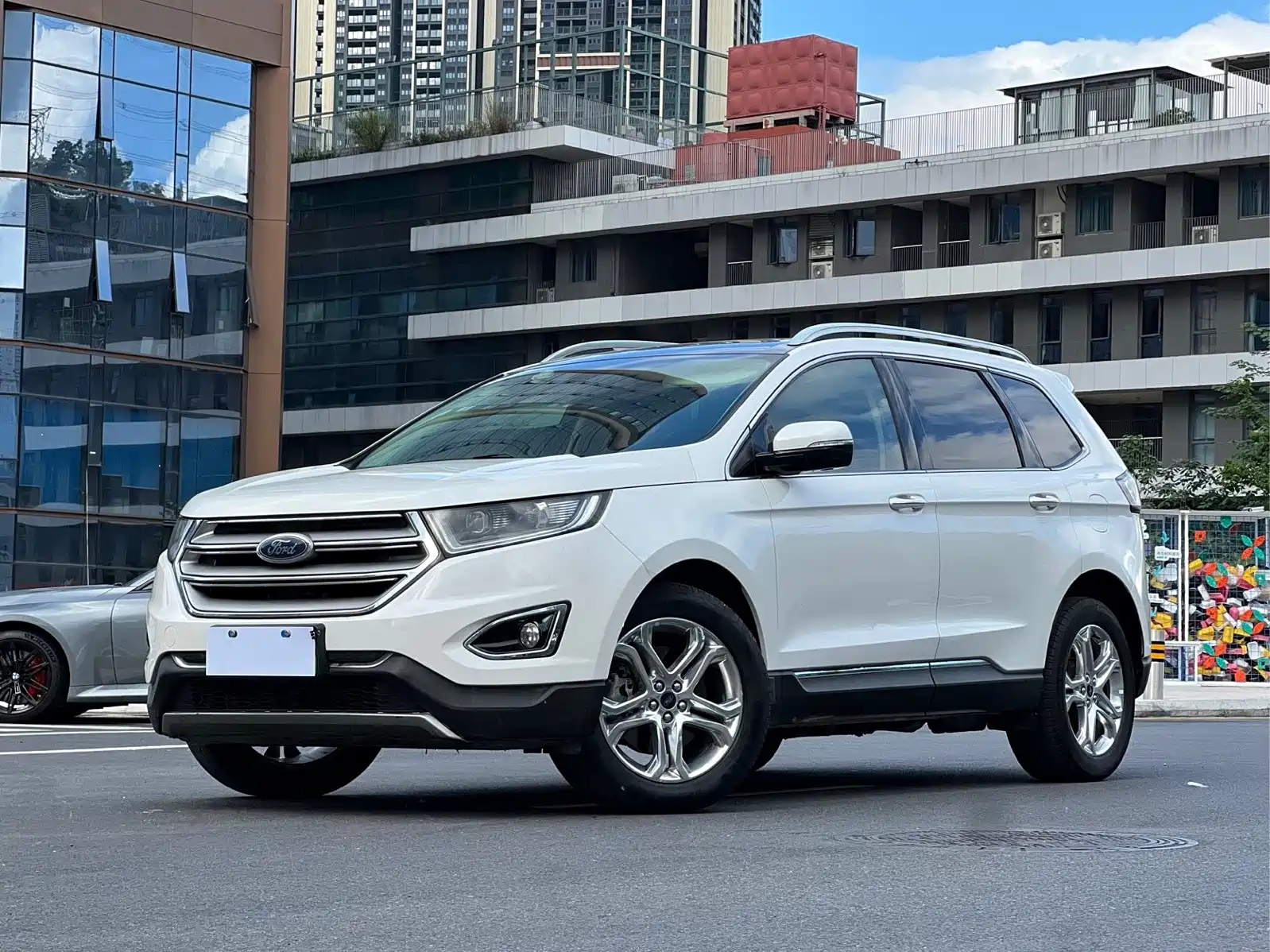 Фото 1 - Ford Edge