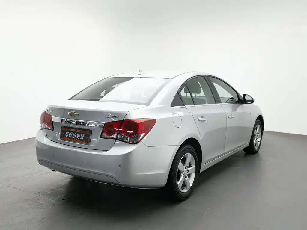 صورة 2 - Chevrolet Cruze