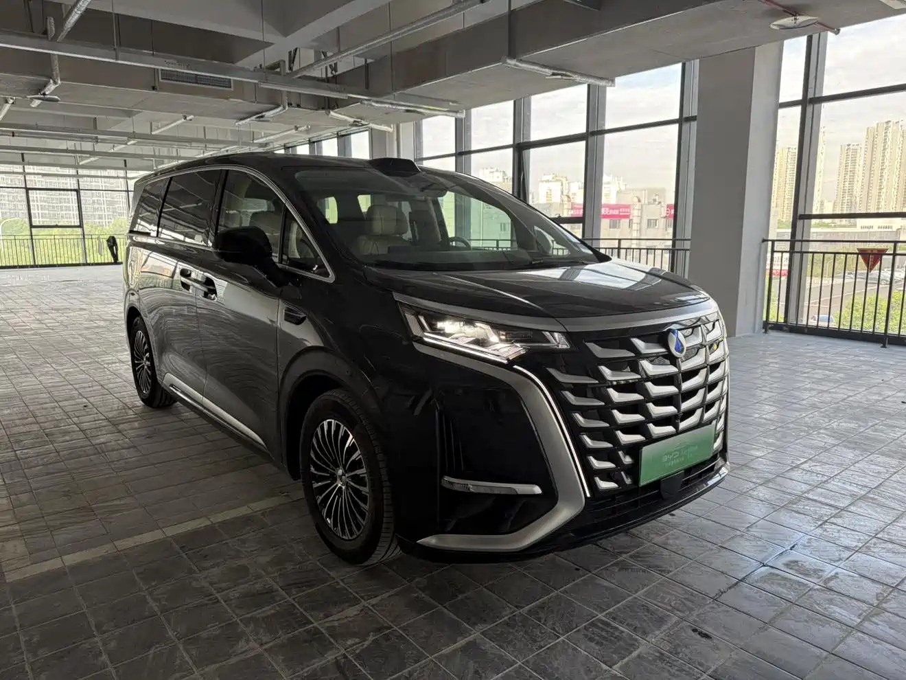 Denza D9 2025 2025 Model DM-i Smart Drive Edition 1020 AWD Flagship