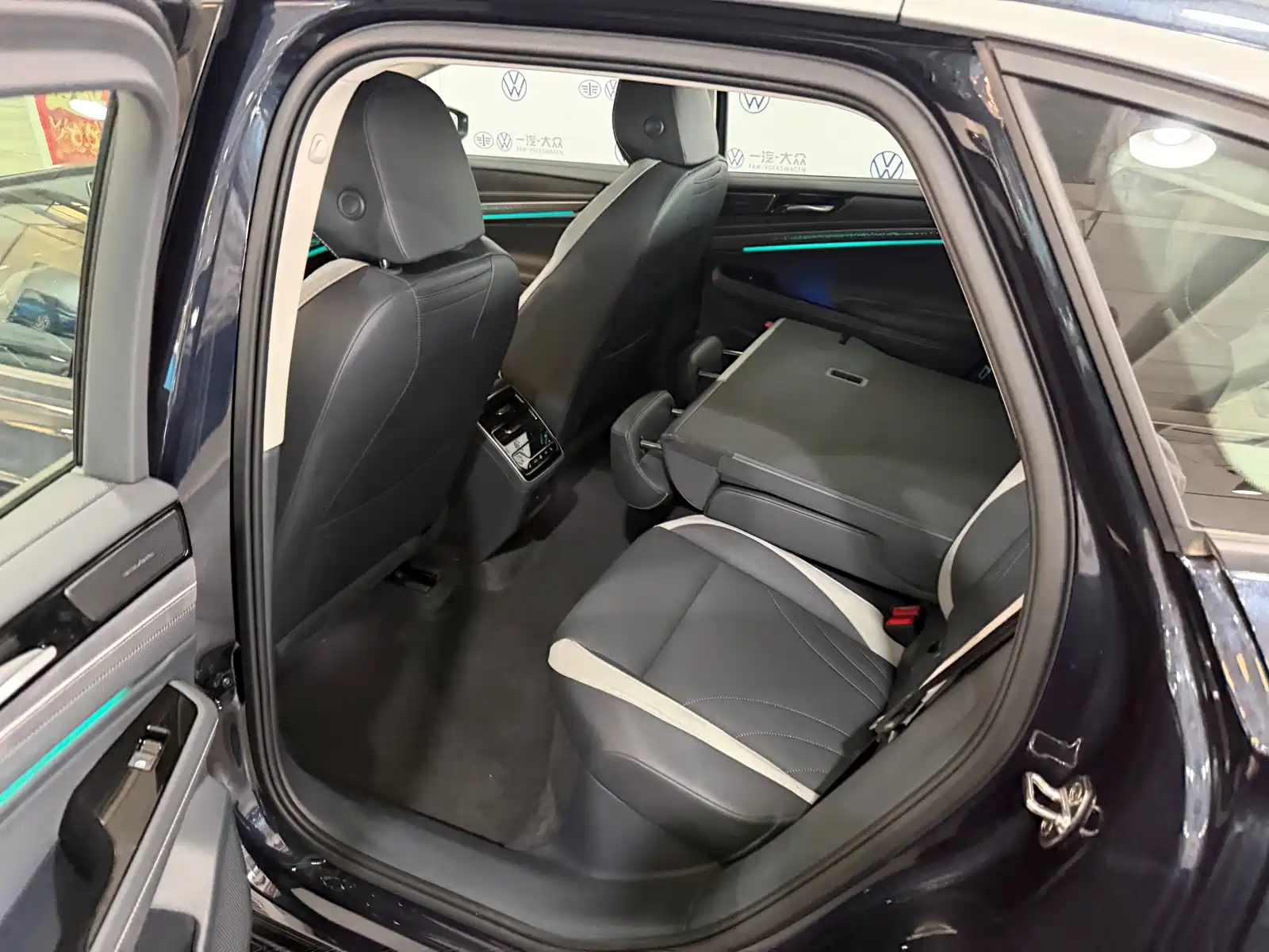 Photo 6 - Volkswagen ID.7