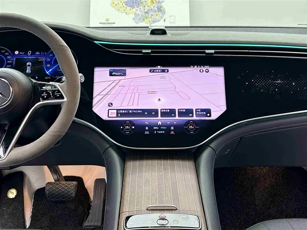 MERCEDES-BENZ EQS SUV