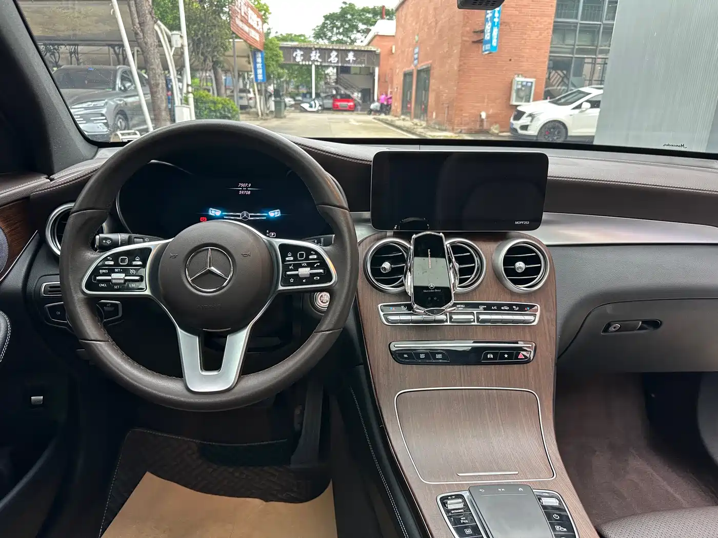 Mercedes-Benz GLC 2021 GLC 300 L 4MATIC Sporty фото 8