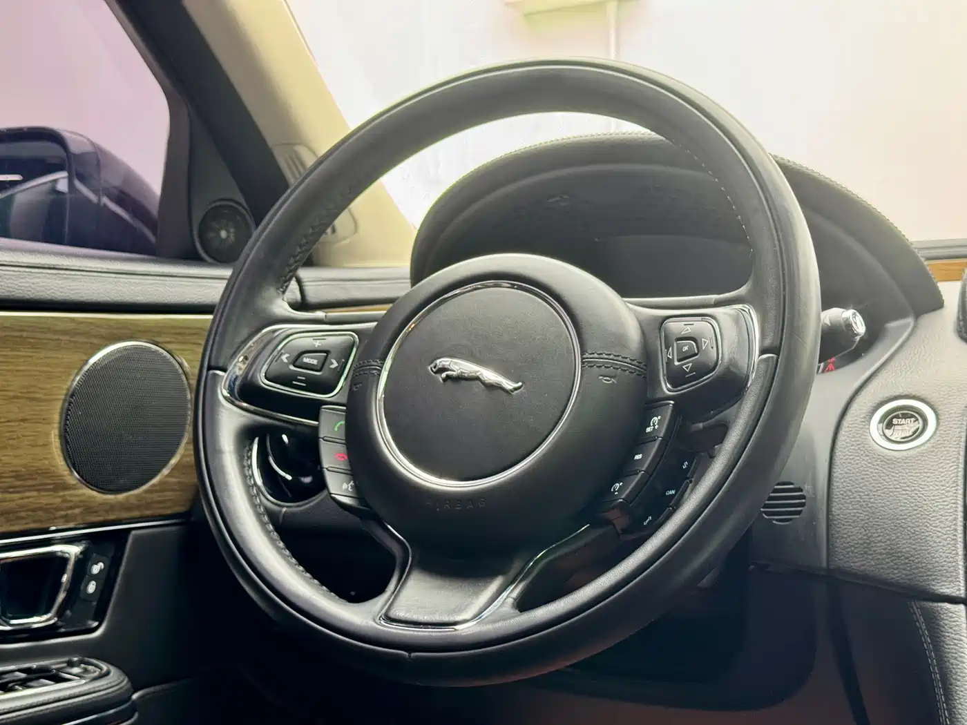 Jaguar XJ 2018 2018 XJL 3.0 SC 2WD Elegant Business Edition