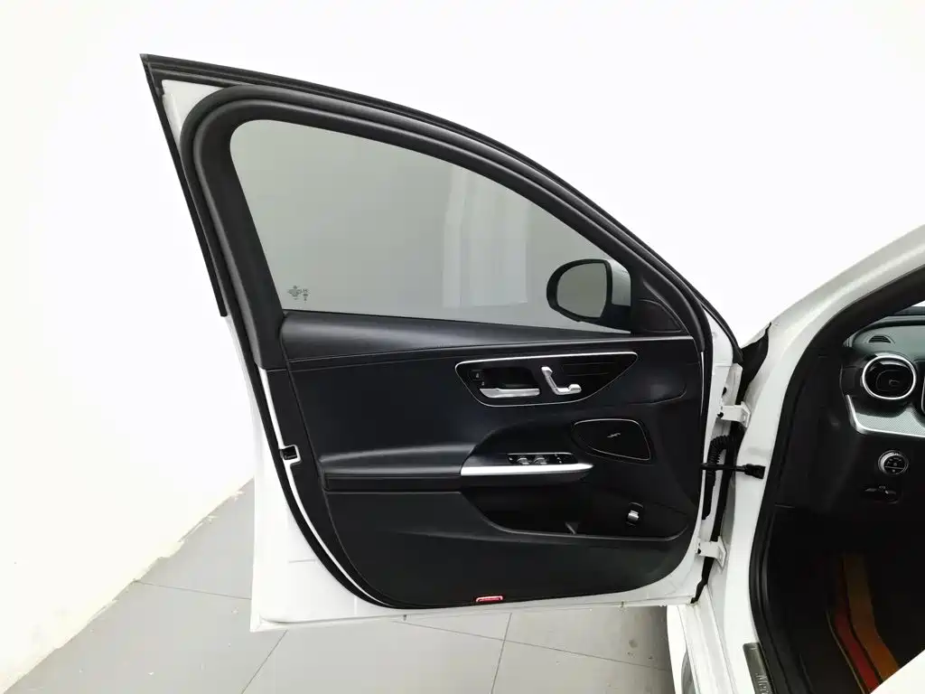 Фото 8 - Mercedes-Benz C-Class
