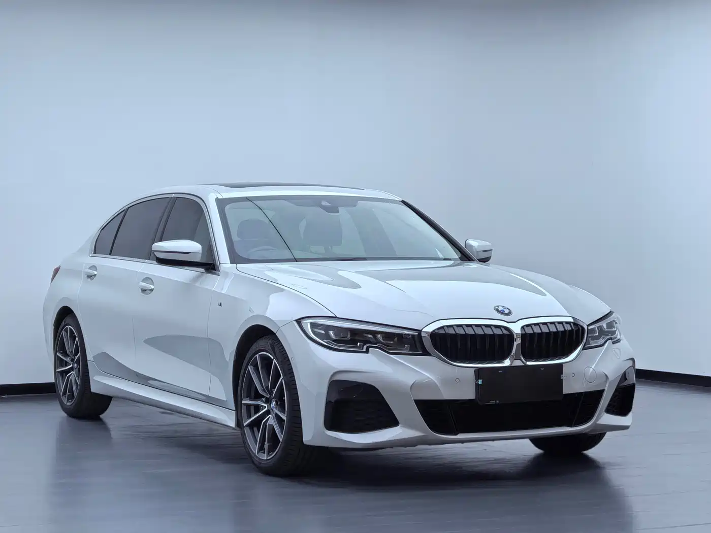 BMW 3 Series 2021 325Li M Sport Package фото 3