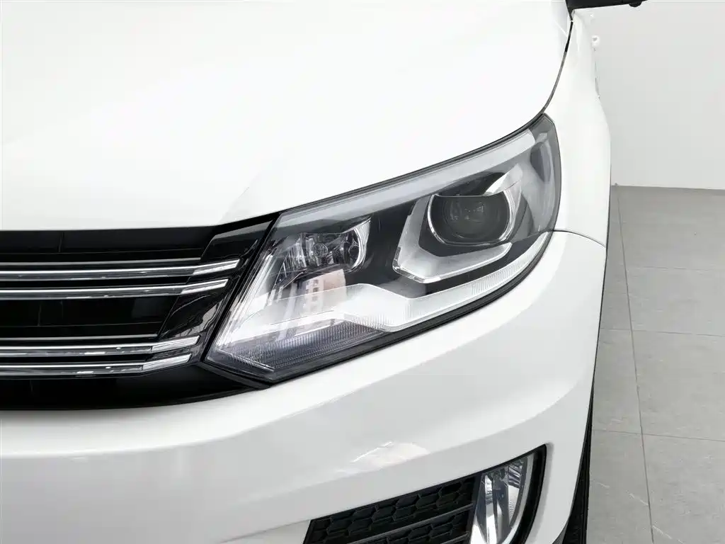 Volkswagen Tiguan 2016 Model 300TSI Automatic 4WD Trend Vision Edition фото 7