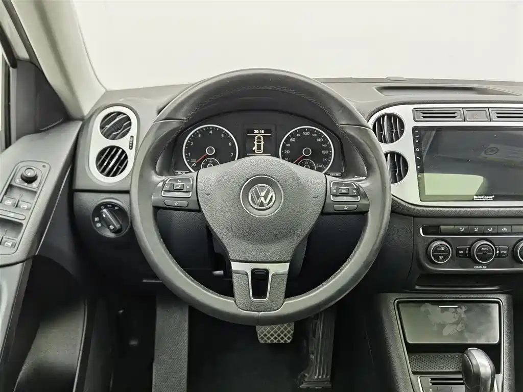 Volkswagen Tiguan 2016 Model 300TSI Automatic 4WD Trend Vision Edition фото 11