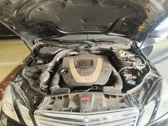 Mercedes-Benz E-Class 2011 E 300 L Elegance — фото 3