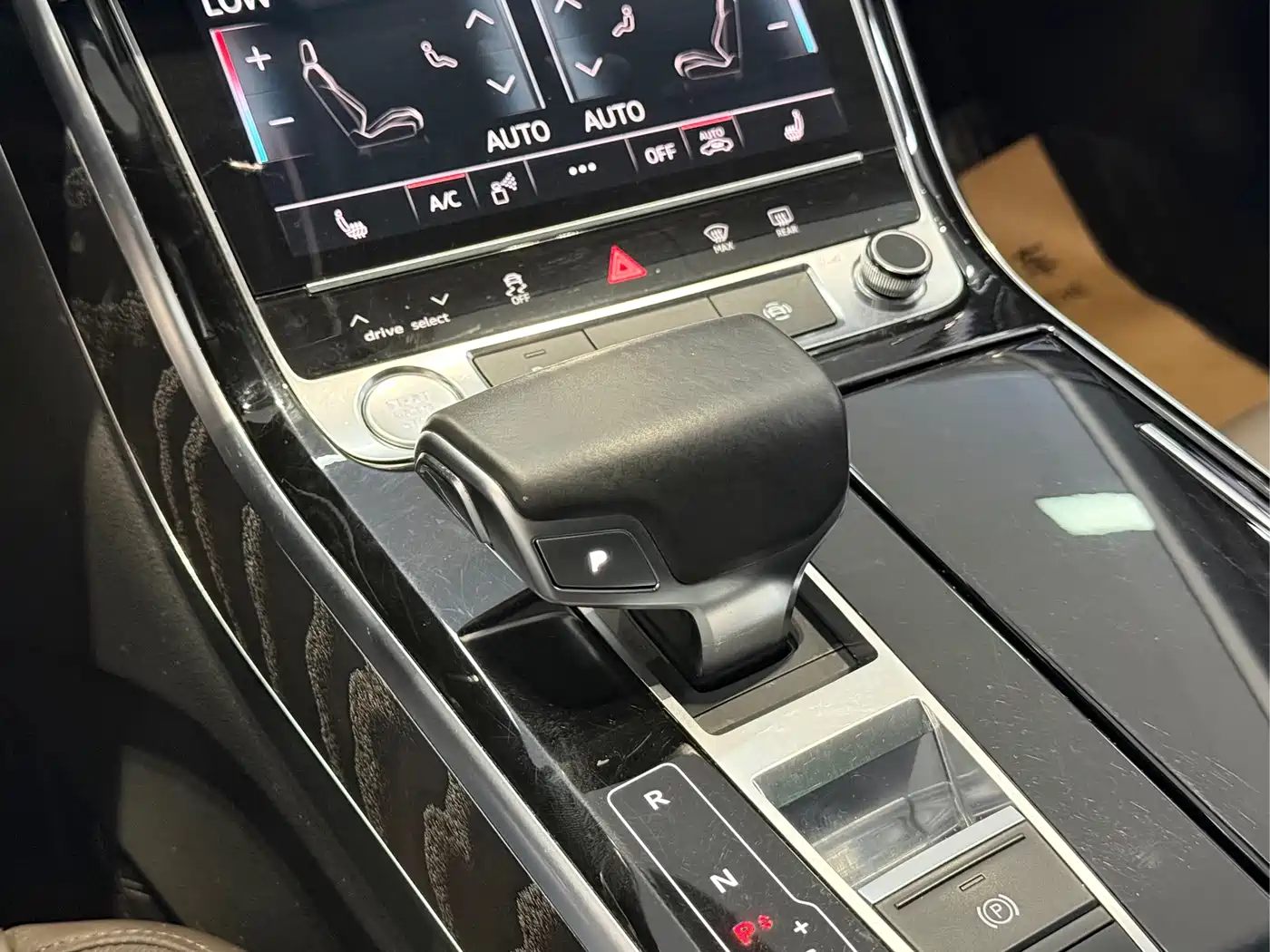 Audi A8 2018 A8L 55 TFSI quattro Launch Elite фото 6