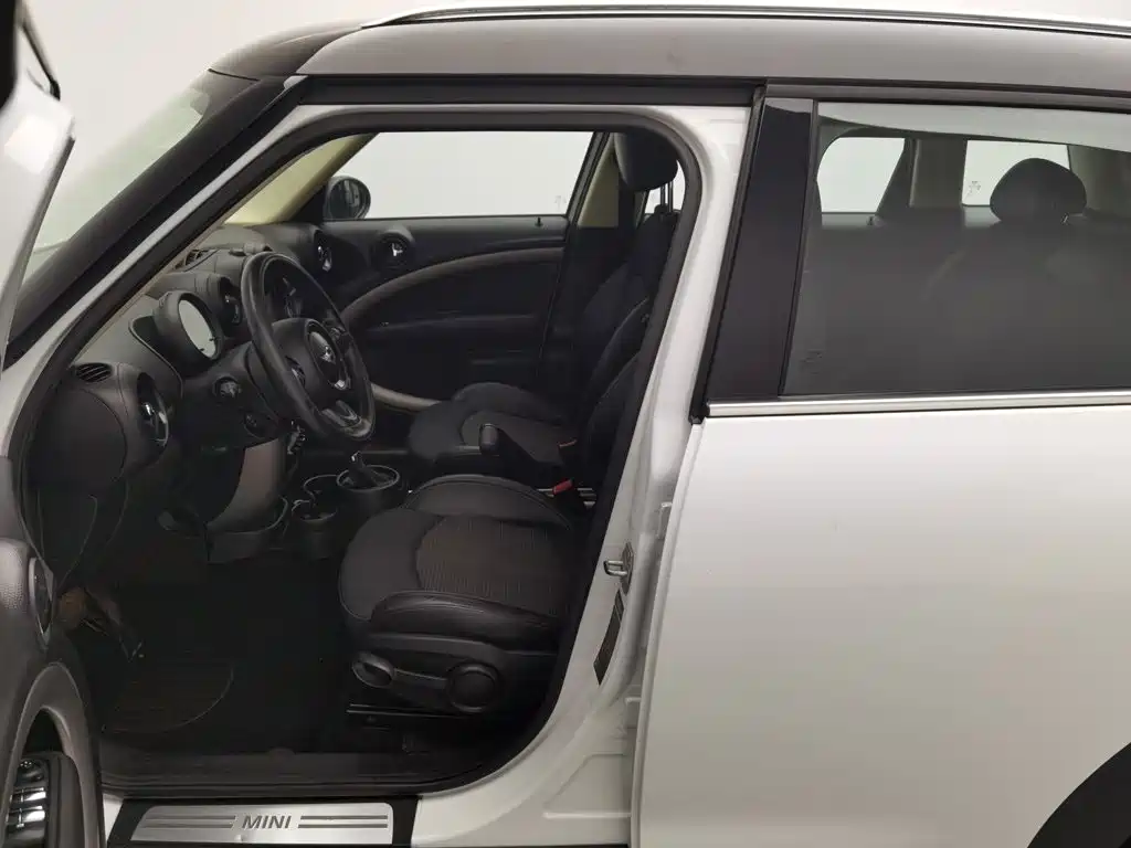 Photo 10 - MINI COUNTRYMAN