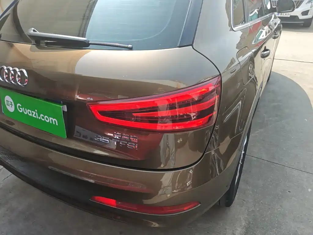 Фото 8 - Audi Q3