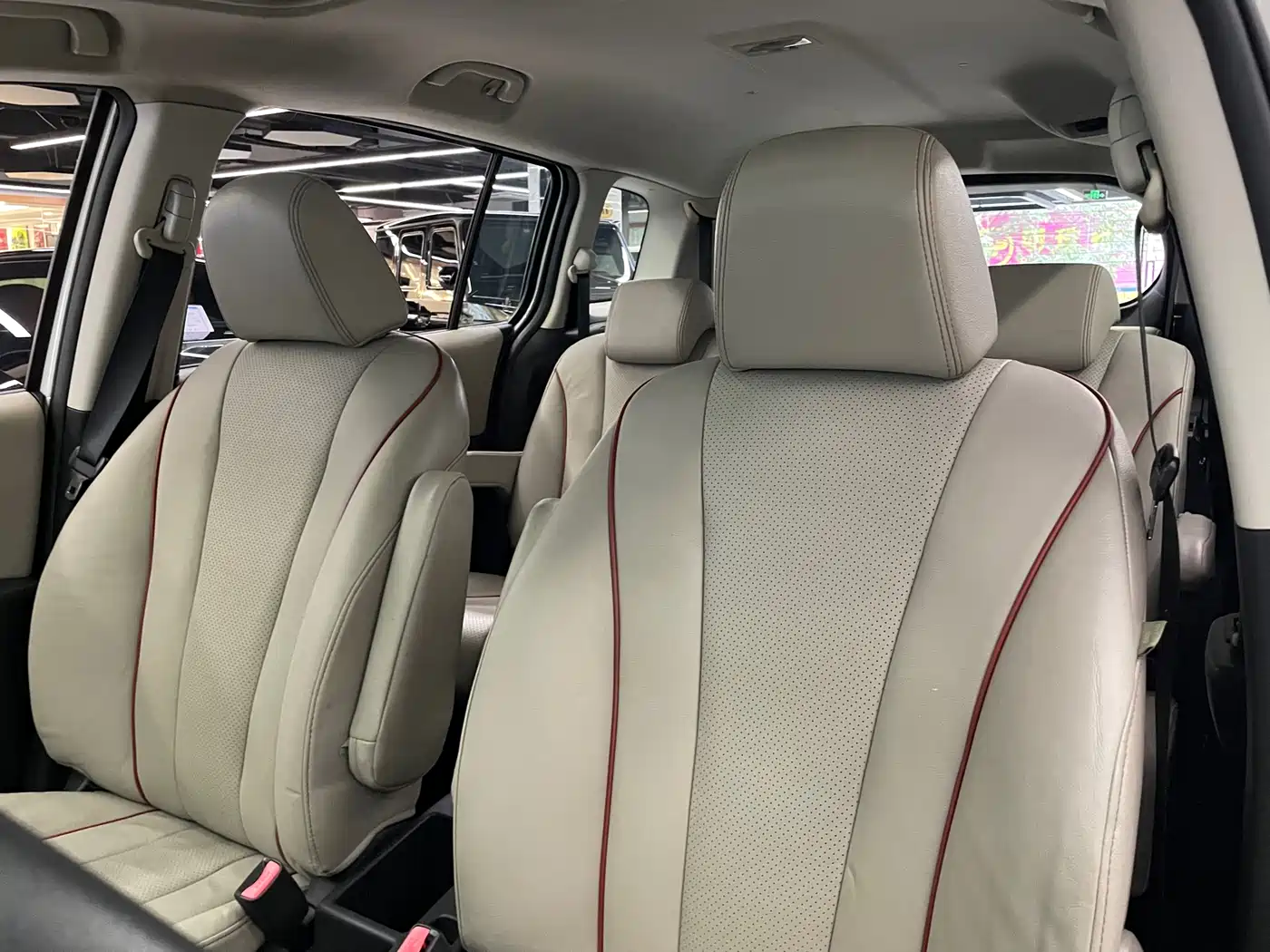 Mazda Mazda5 2013 2013 2.0L Automatic Luxury