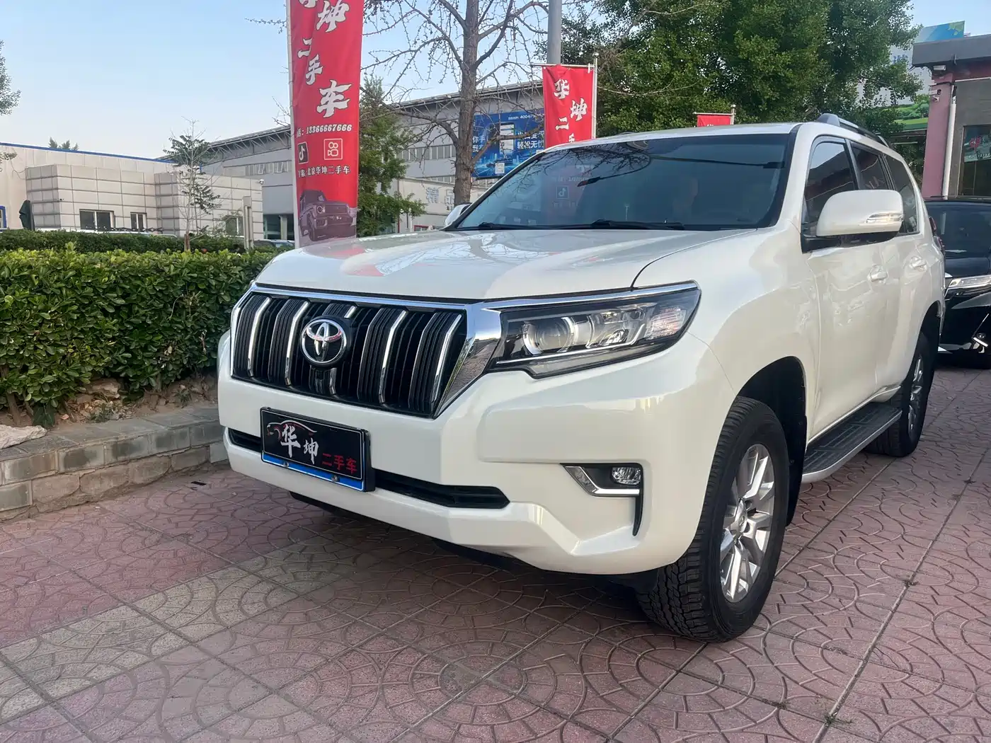 Toyota Prado 2018 3.5L Auto TX фото 2