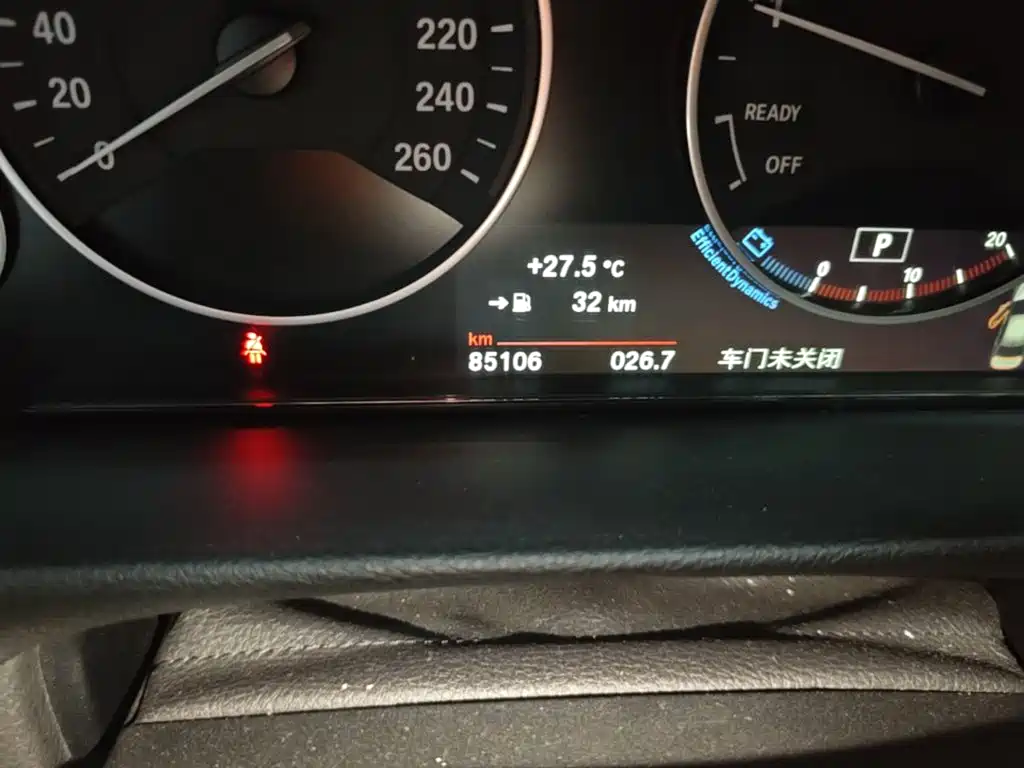 Фото 17 - BMW 3 Series
