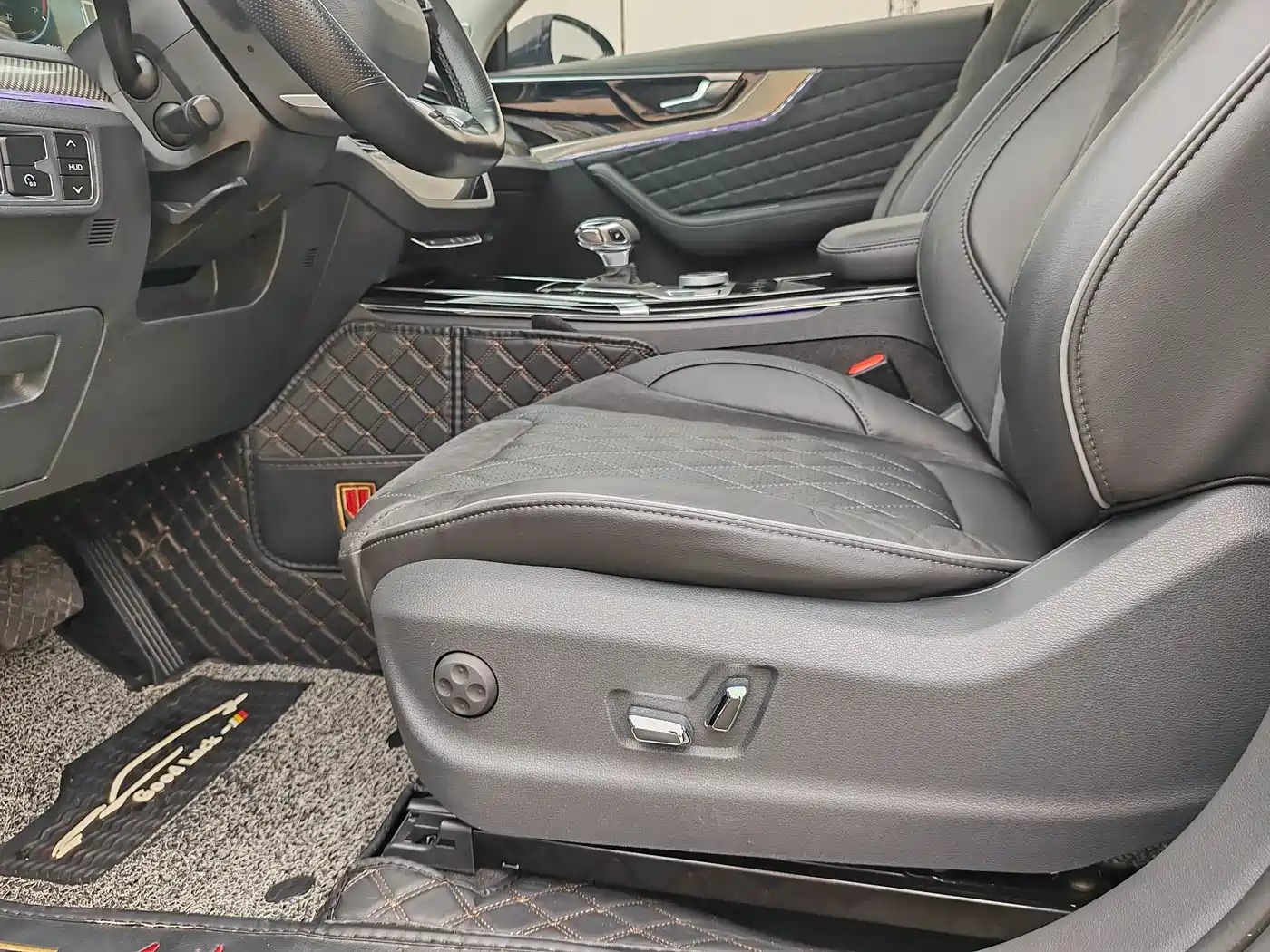 Hongqi HS5 2019 2.0T Smart Connect Enjoy Edition фото 17