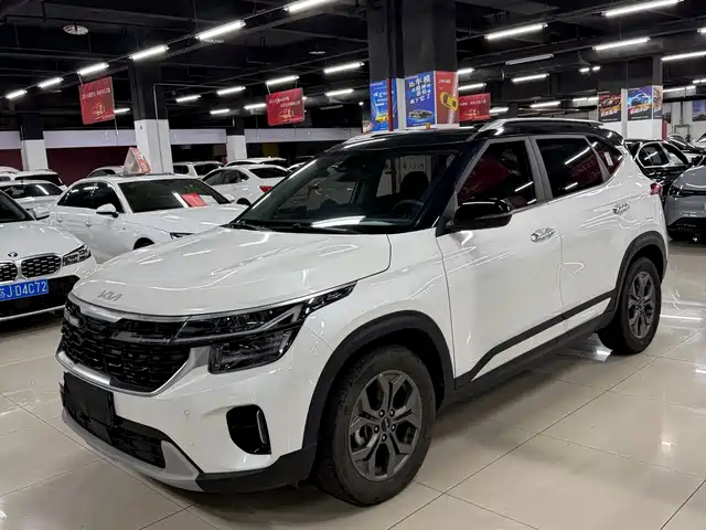 Kia Seltos 1.5L CVT, Люкс