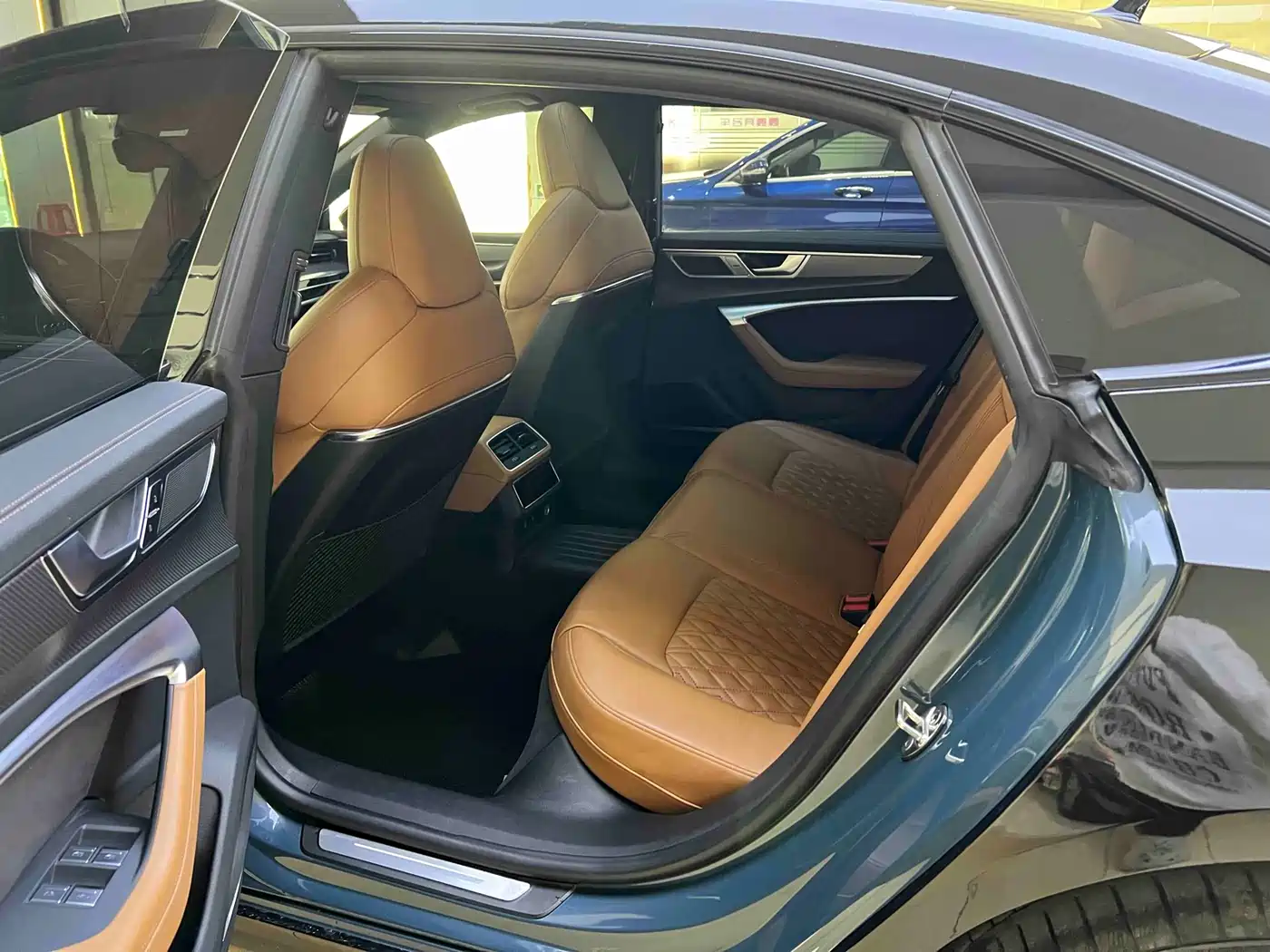Audi A7L 2022 55 TFSI quattro S-line edition one Pioneer Edition фото 5